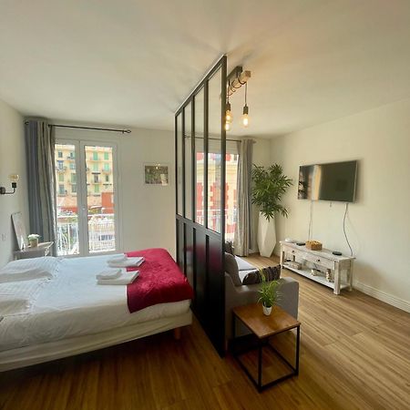 Le Verlaine, Studio En Centre Ville A Deux Minutes Des Plages Ментона Екстериор снимка
