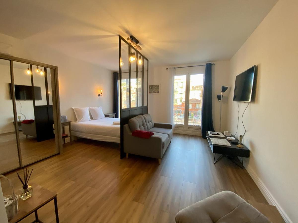 Le Verlaine, Studio En Centre Ville A Deux Minutes Des Plages Ментона Екстериор снимка