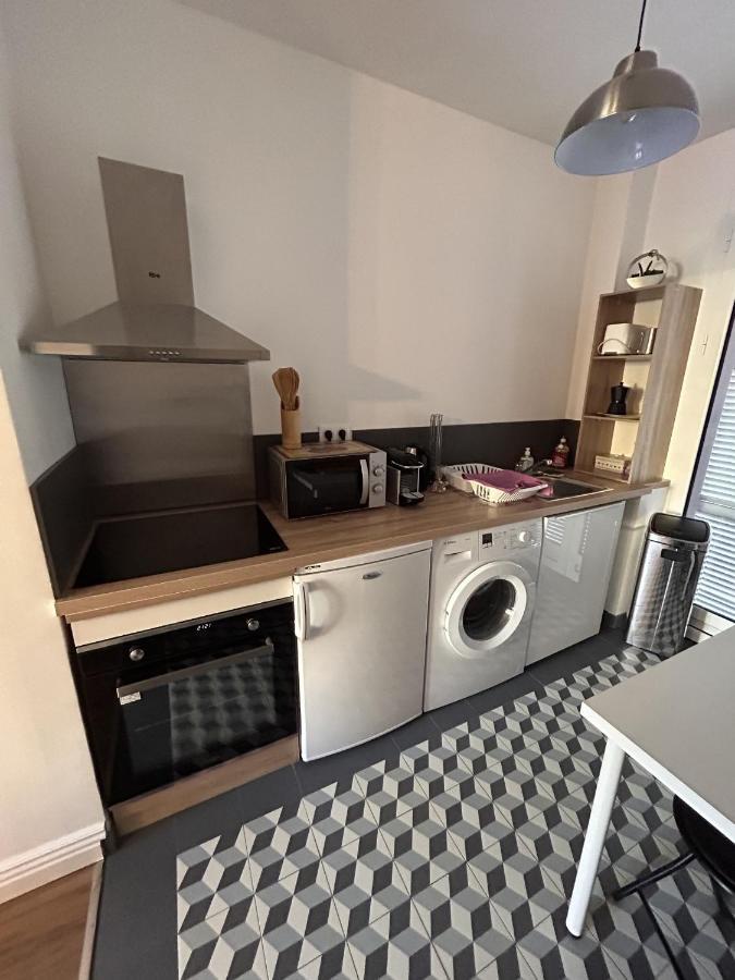 Le Verlaine, Studio En Centre Ville A Deux Minutes Des Plages Ментона Екстериор снимка